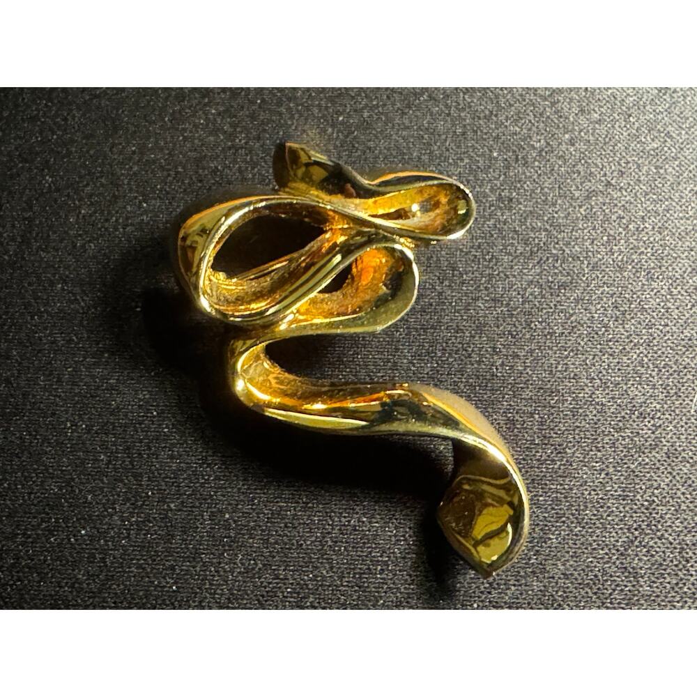 Danecraft Ribbon Gold Tone Brooch